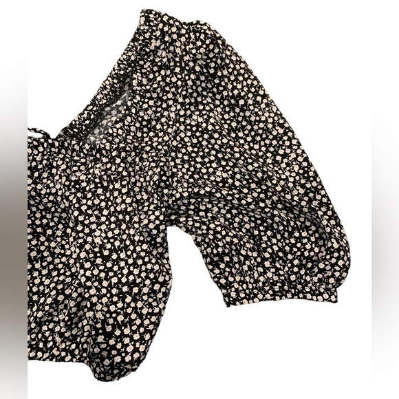 Hyfve Puff Sleeve Print Crop Top - Picture 5 of 8